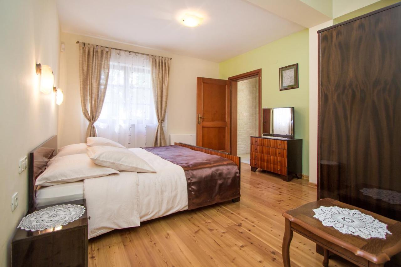 Villa Kringa Tinjan Εξωτερικό φωτογραφία