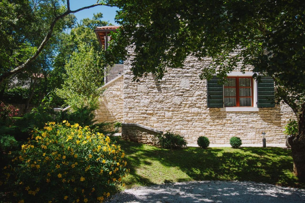 Villa Kringa Tinjan Εξωτερικό φωτογραφία